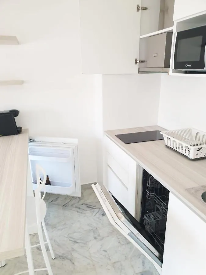Beautiful T1 With Sea View Apartment Nice France