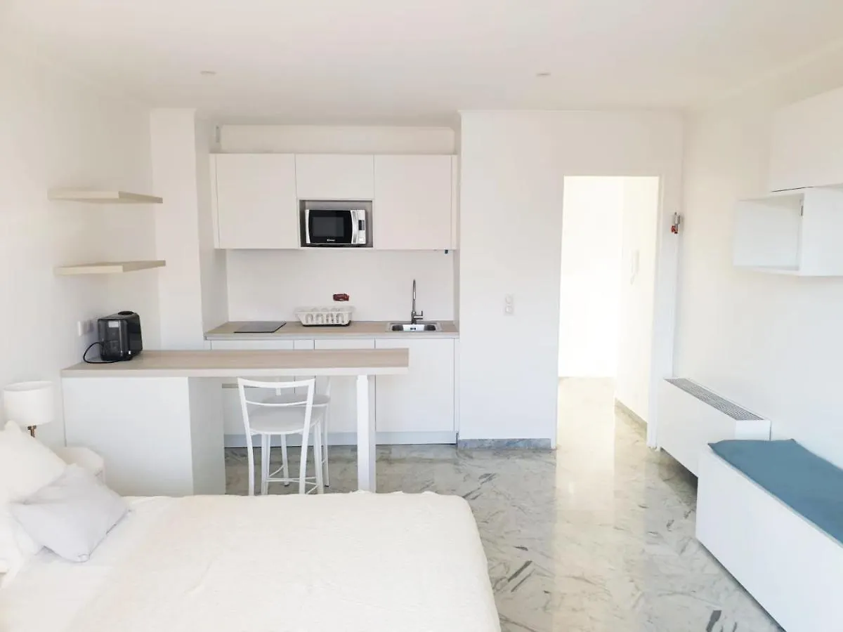 Beautiful T1 With Sea View Apartment Nice