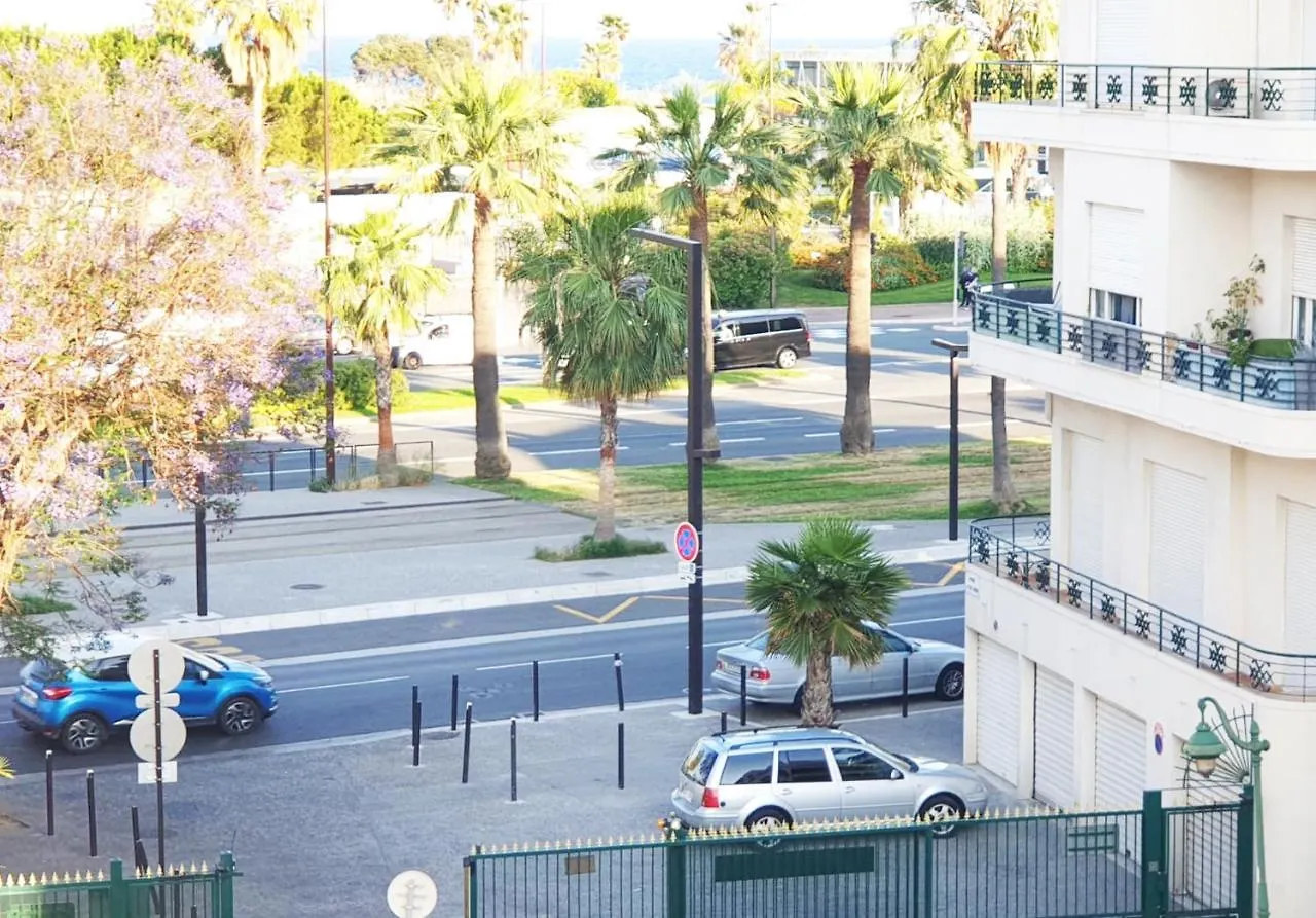 Beautiful T1 With Sea View Apartment Nice